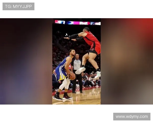 2015年勇士与火箭精彩对决全场回放重温经典瞬间与激烈时刻