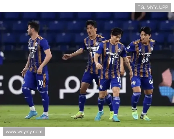 江原FC迎战蔚山造船展现足球激情与团队精神的巅峰对决